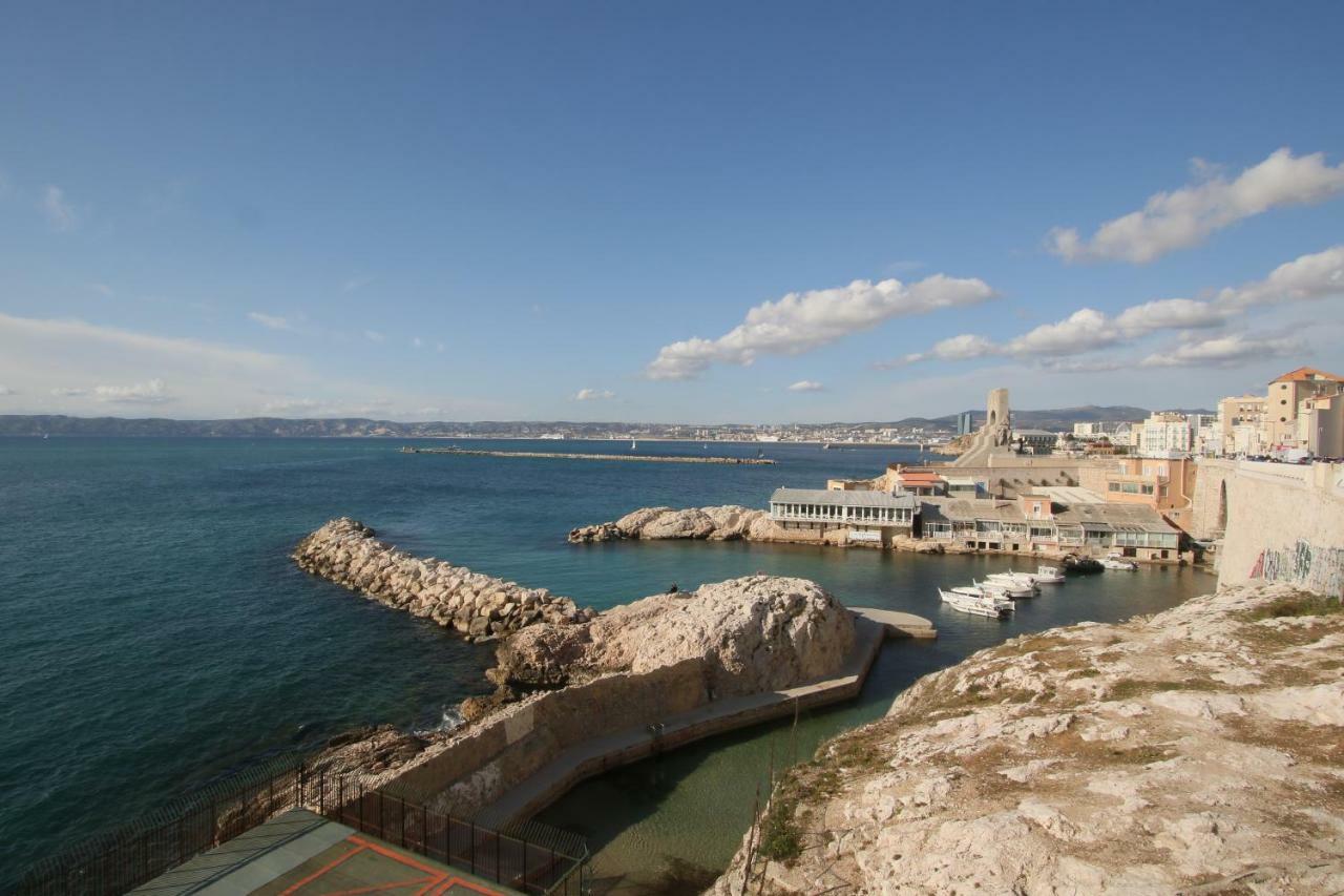 Stud Terras Ville Corniche 2 Pers Stat Gratuit Rue Modif Suivt Possib Et Accord Exclusif 마르세유 외부 사진